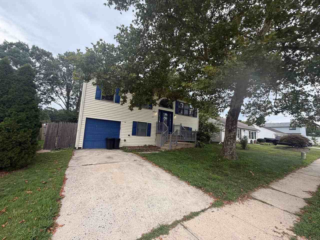 198 Village Dr - Photo 2 of 29