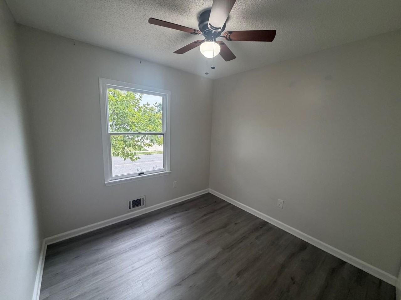 198 Village Dr - Photo 6 of 29