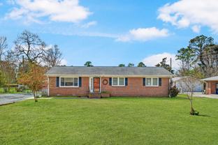 118 Jamaica Dr - Photo 1 of 1