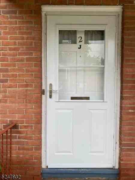 2 Colonial Dr #J - Photo 4 of 18