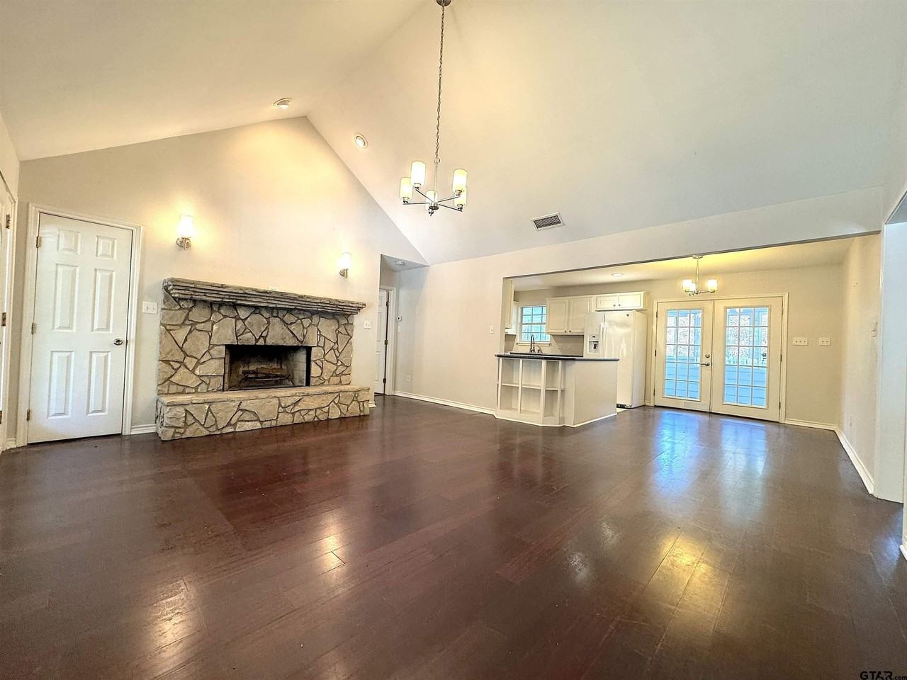 645 County Road 3999 - Photo 6 of 25