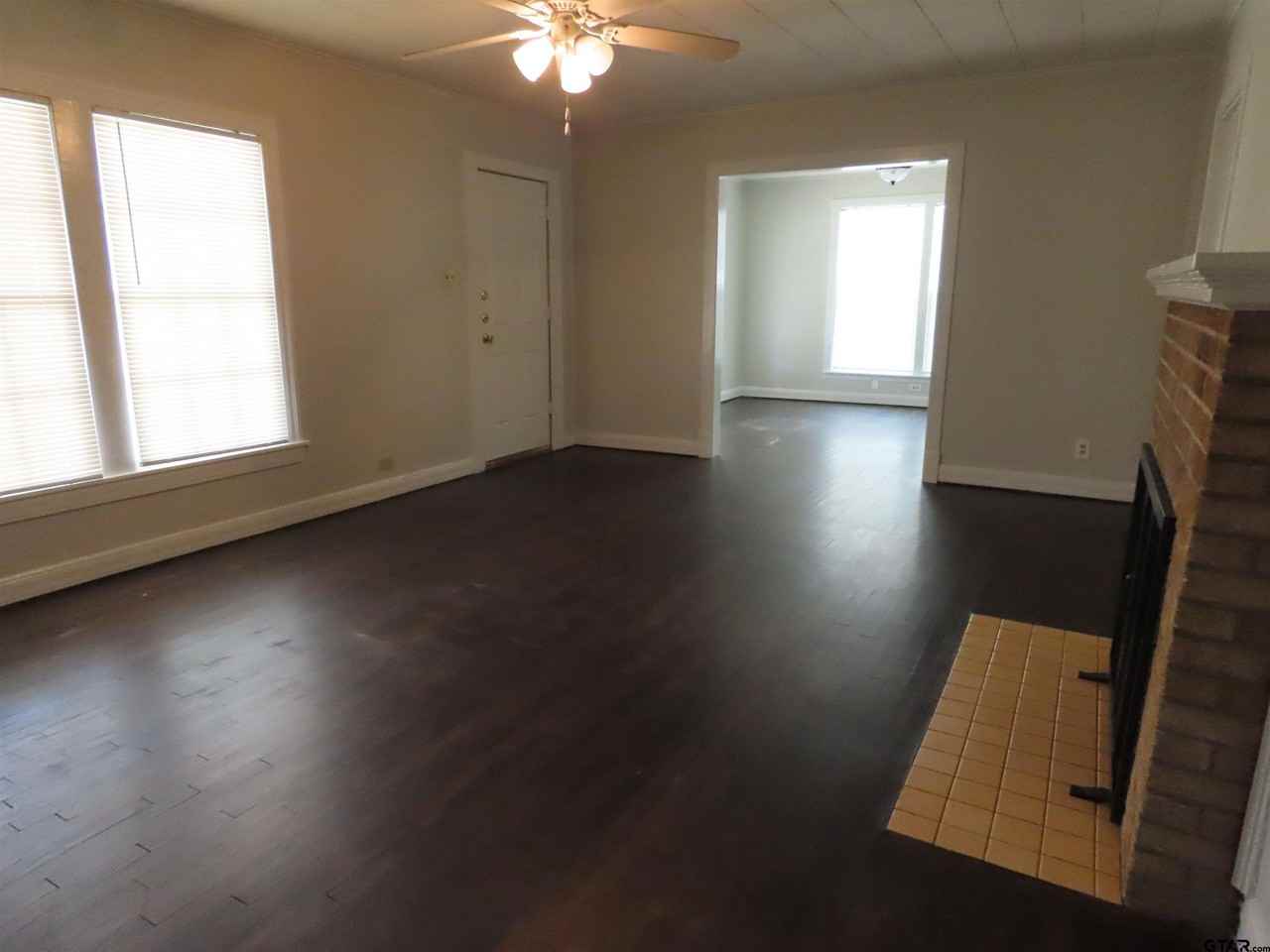 1306 S Glenwood Blvd - Photo 4 of 24