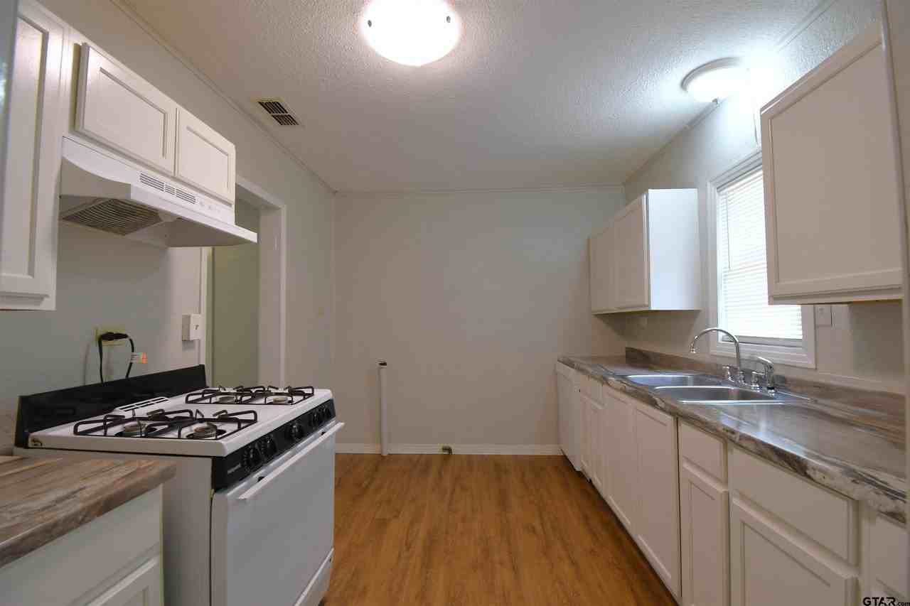 1306 S Glenwood Blvd - Photo 7 of 24