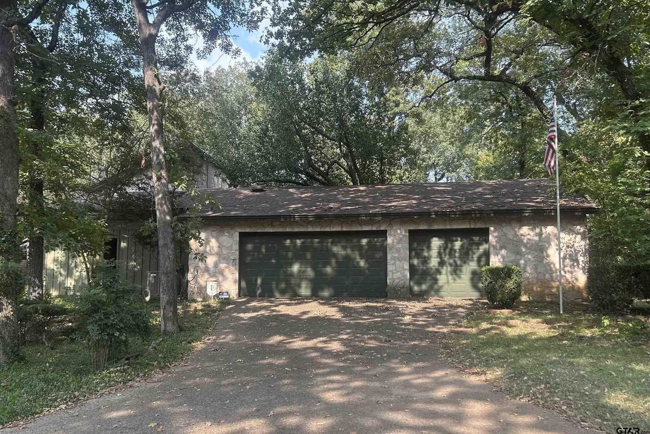 23549 Greenwood Trl - Photo 2 of 18