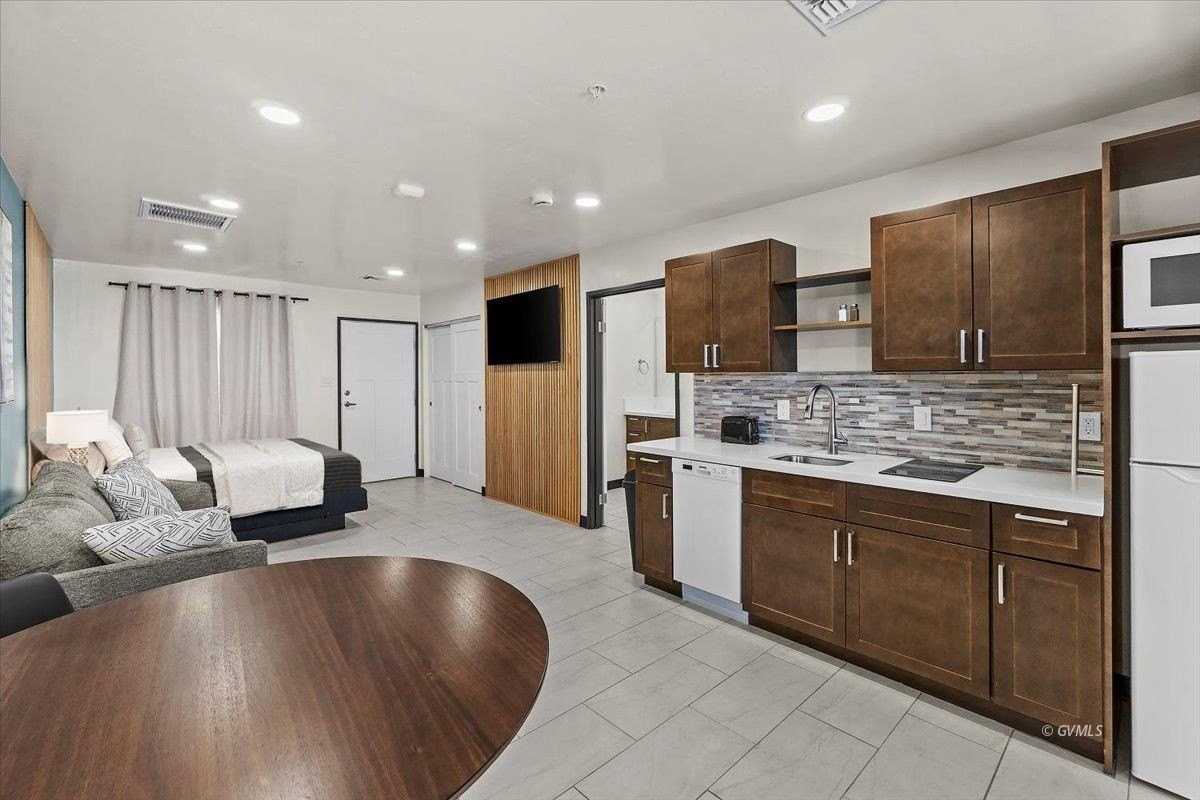 1879 W Pepper Tree Dr #A21 - Photo 6 of 9