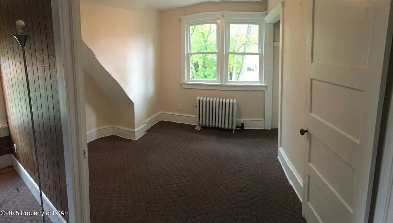66 Park St - Photo 5 of 26