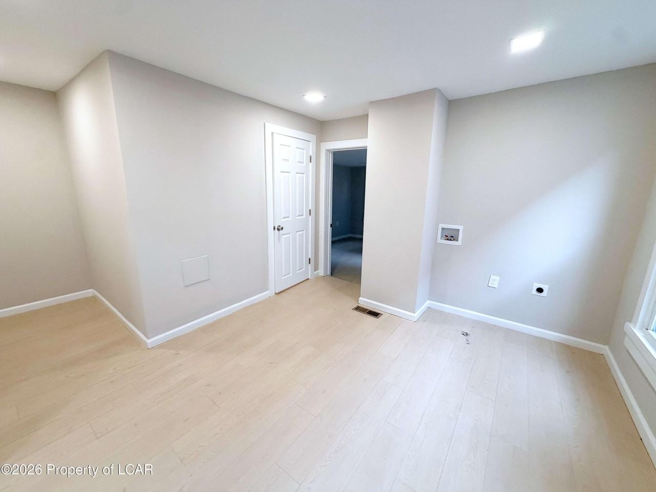 228 Linden St - Photo 7 of 18