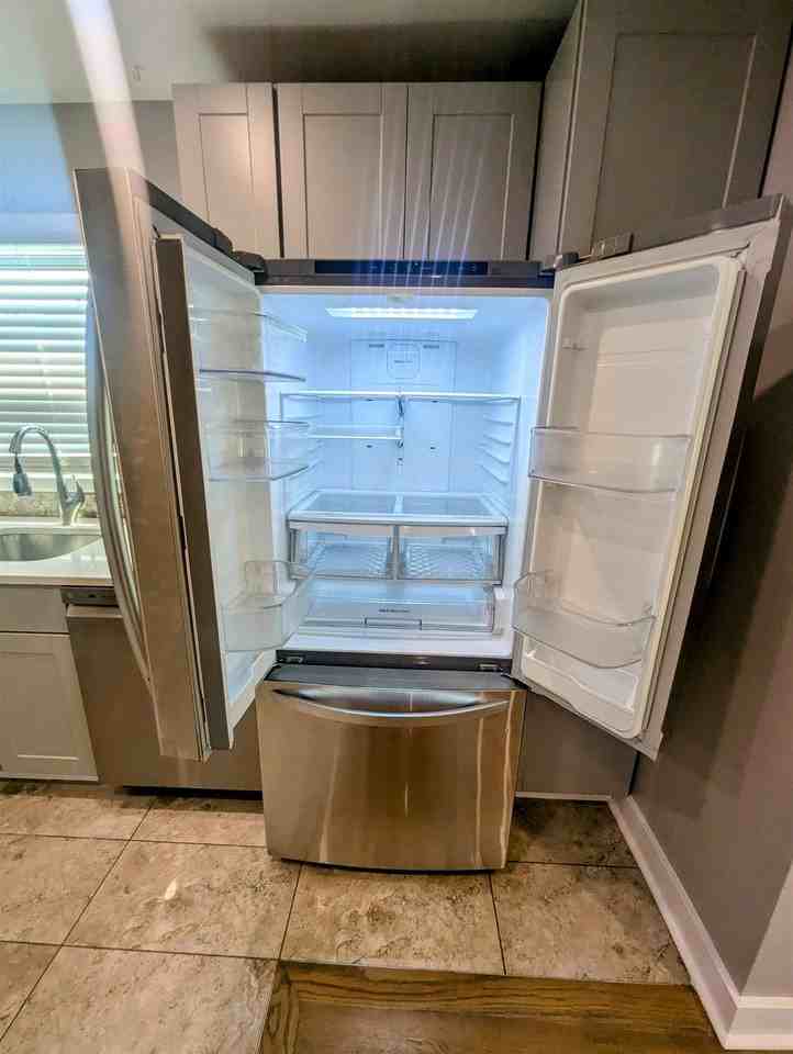 440 New York Ave #1 - Photo 3 of 19