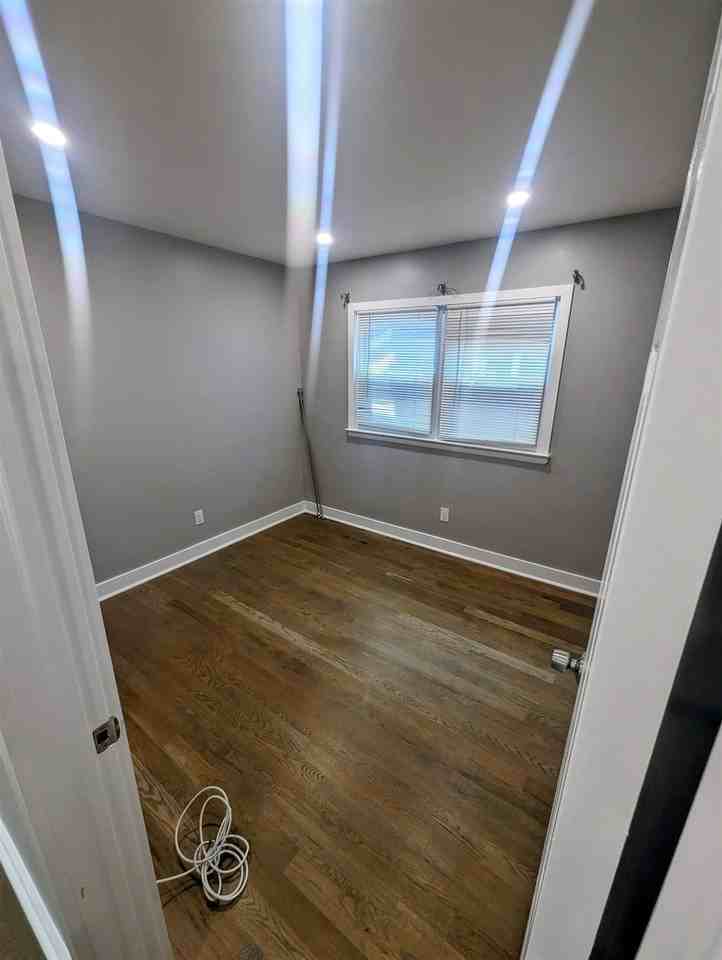 440 New York Ave #1 - Photo 6 of 19