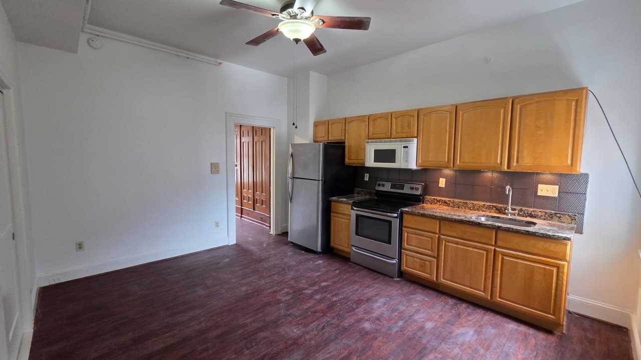 1232 South Broad Street, Unit 3F - Photo 3 of 6
