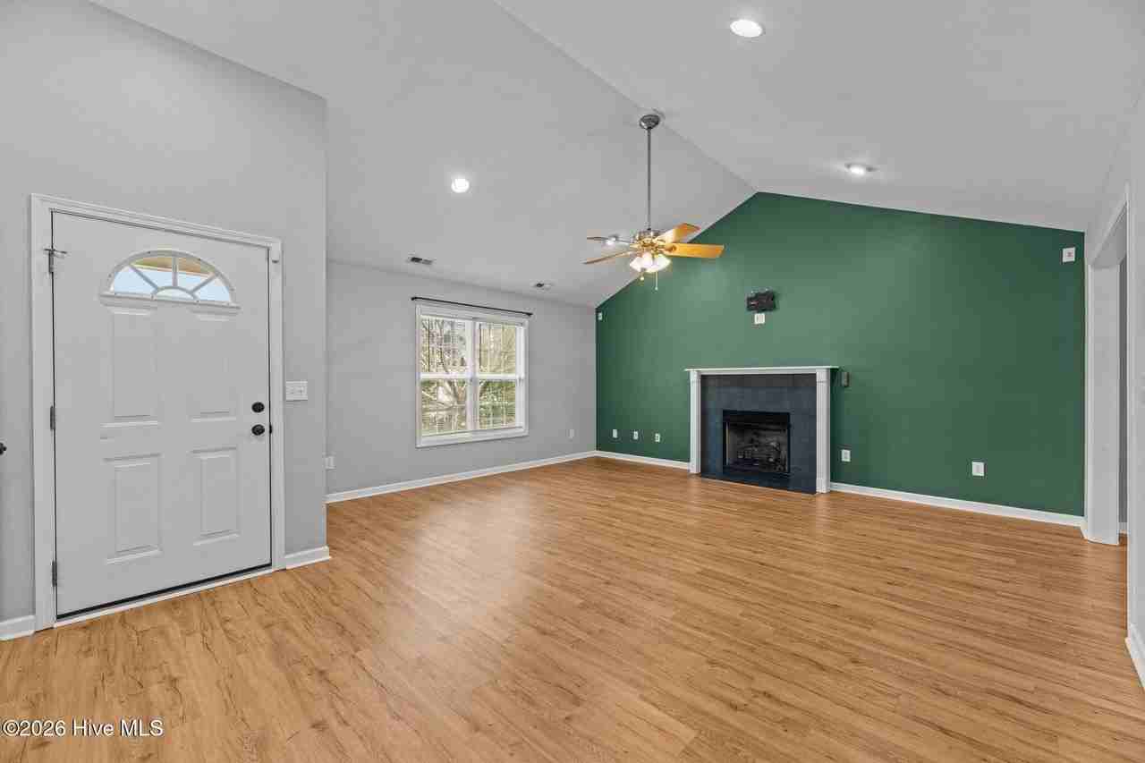 180 Crooked Run Dr - Photo 3 of 30