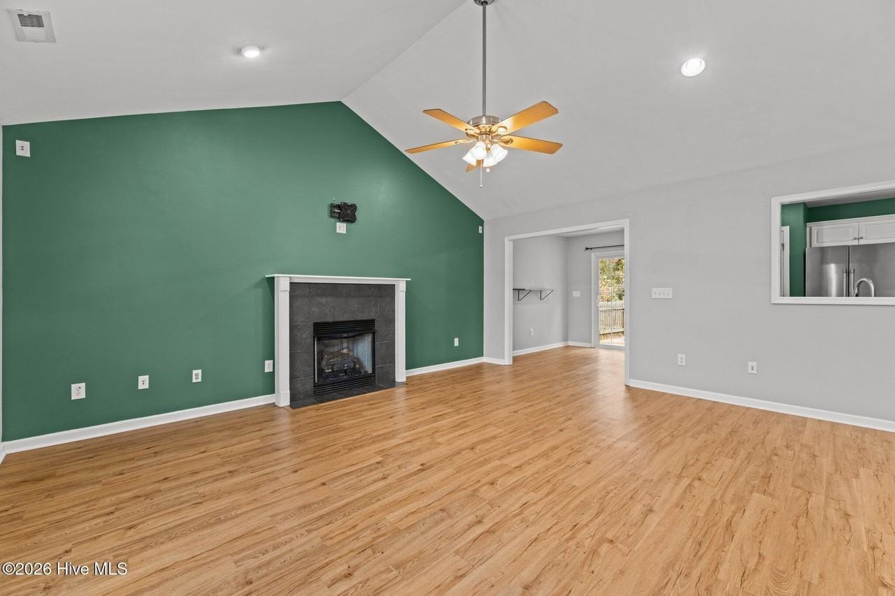 180 Crooked Run Dr - Photo 4 of 30