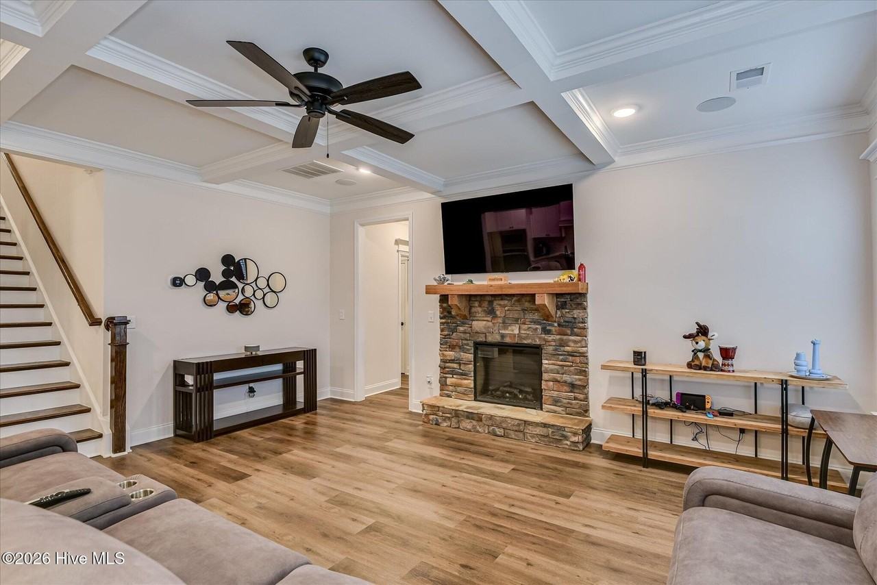 3472 Hilltop Trl - Photo 7 of 50