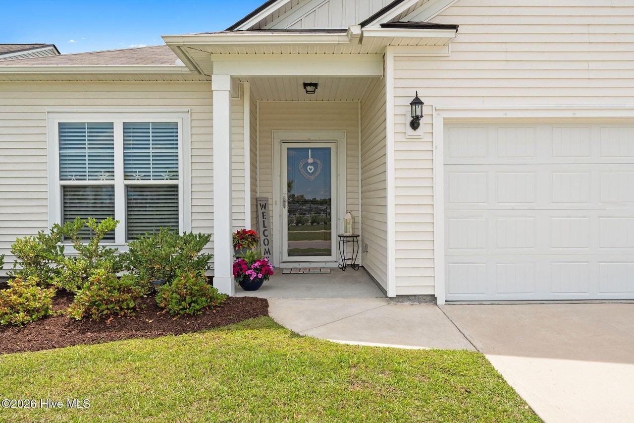 9414 Barnstormer Dr - Photo 2 of 23