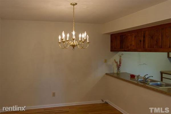 177 Summerwalk Cir - Photo 3 of 10