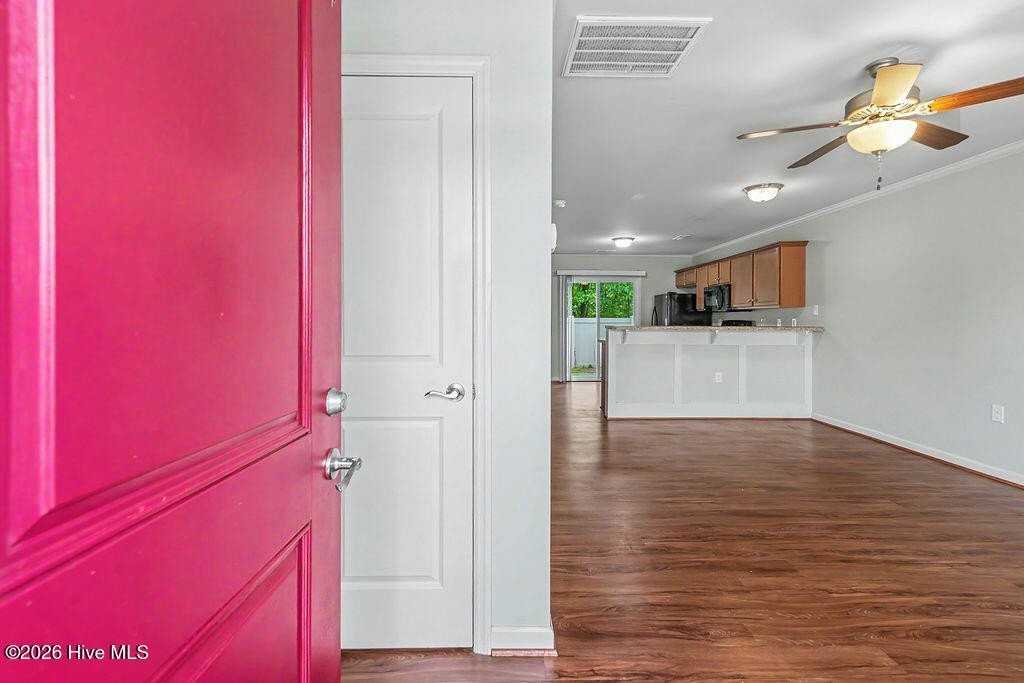 403 Sullivan Loop Rd - Photo 2 of 20