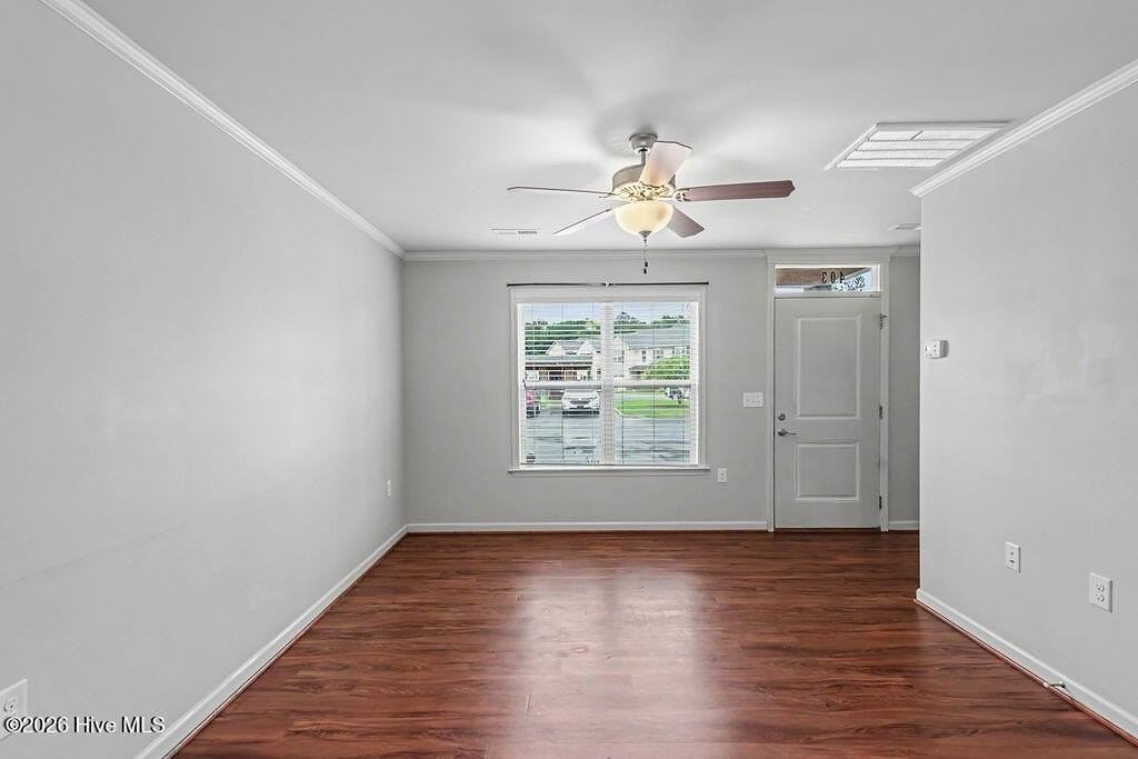 403 Sullivan Loop Rd - Photo 4 of 20