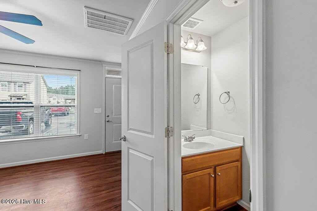 403 Sullivan Loop Rd - Photo 5 of 20