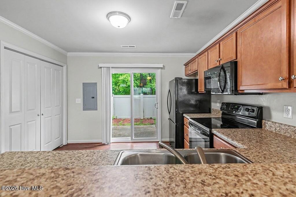 403 Sullivan Loop Rd - Photo 7 of 20