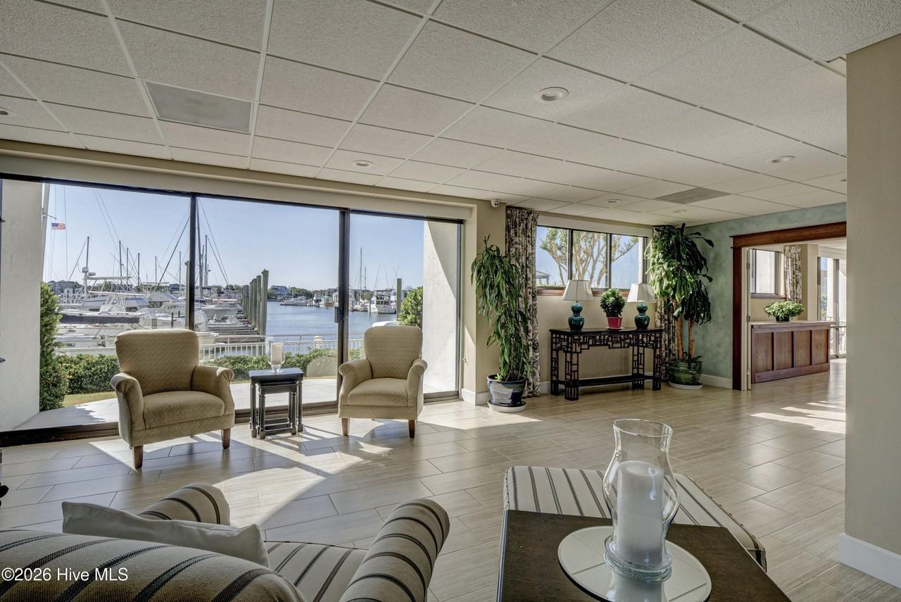 322 Causeway Dr #507 - Photo 6 of 50