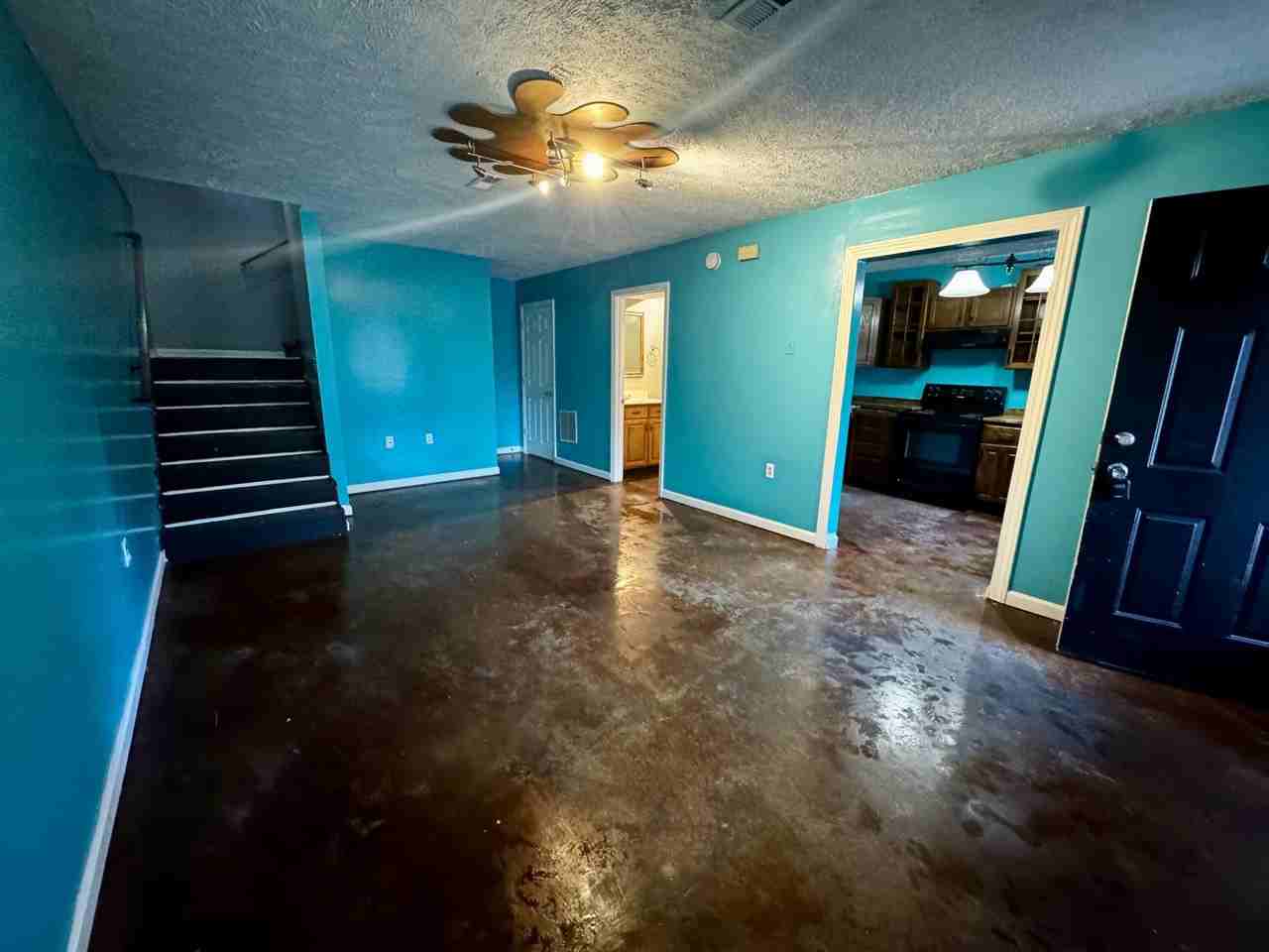 555 N Limestone #A - Photo 6 of 17