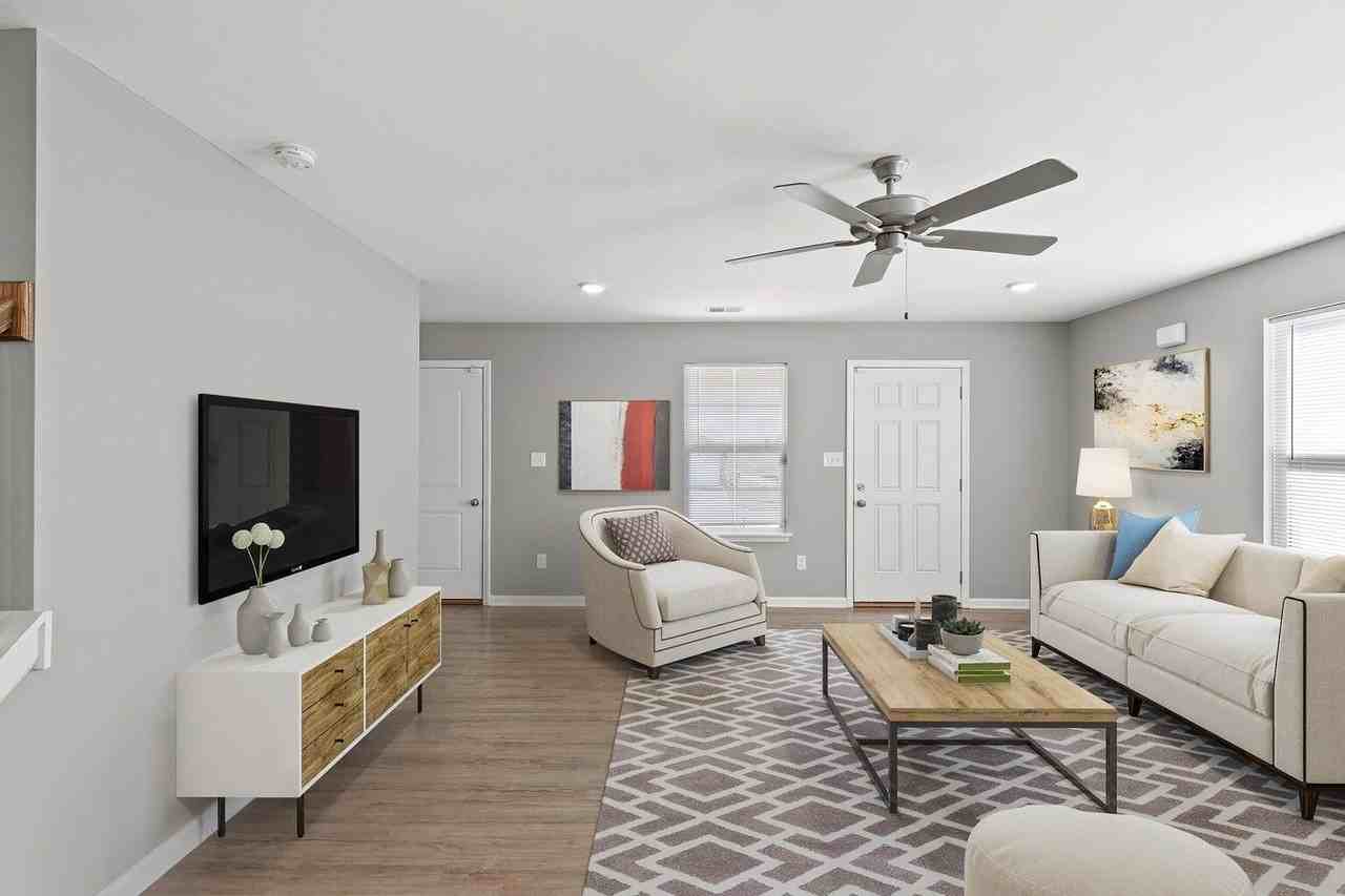 2708 Hailey Rose Way - Photo 3 of 17