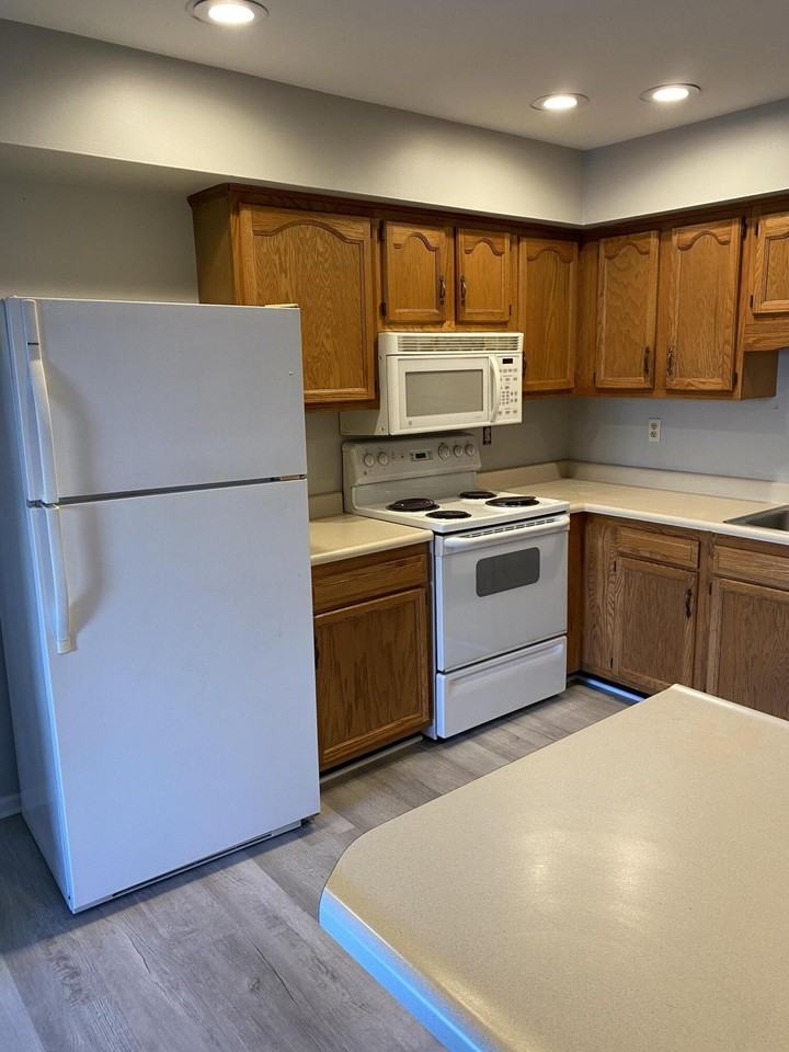 213 Mary Rose Ln - Photo 7 of 16
