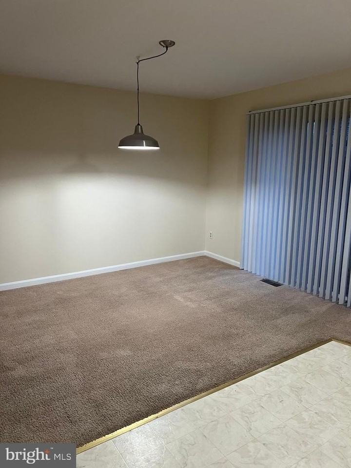 7717 Grace Ave - Photo 4 of 11