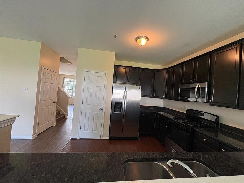 948 King Way - Photo 7 of 17
