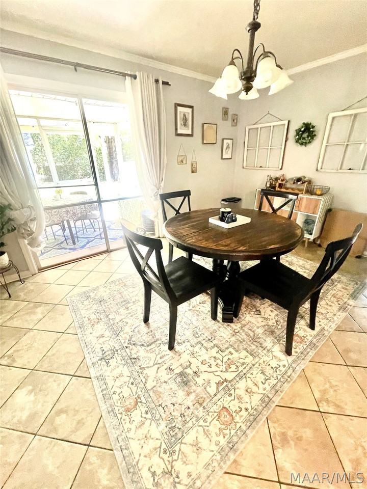 133 Lawrence St - Photo 2 of 32