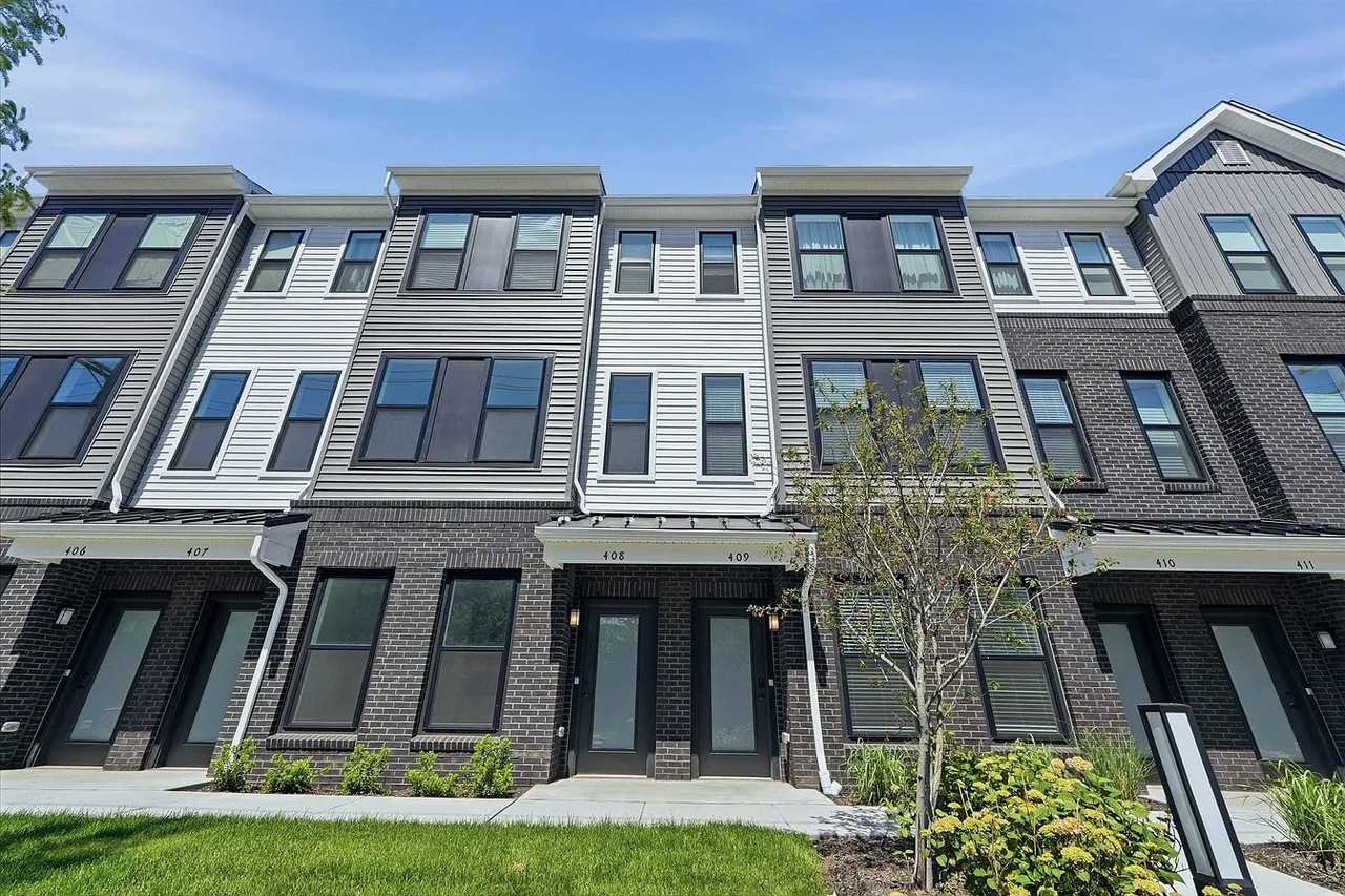 400 Willow Street, Unit 409 - Photo 3 of 33