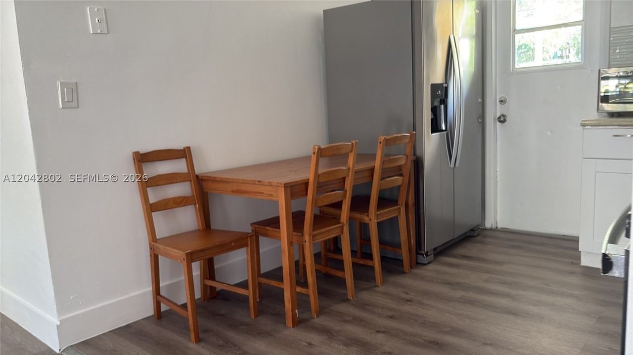 2126 Arthur St #1 - Photo 3 of 22