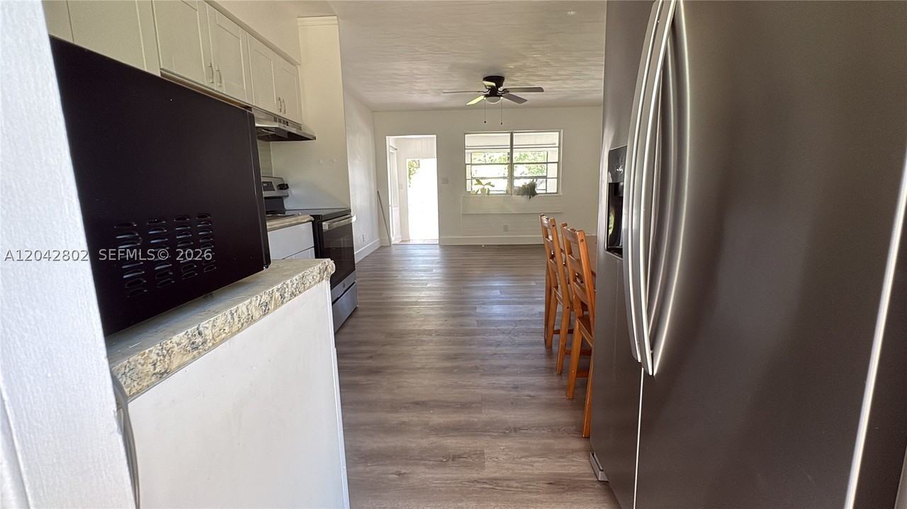2126 Arthur St #1 - Photo 4 of 22