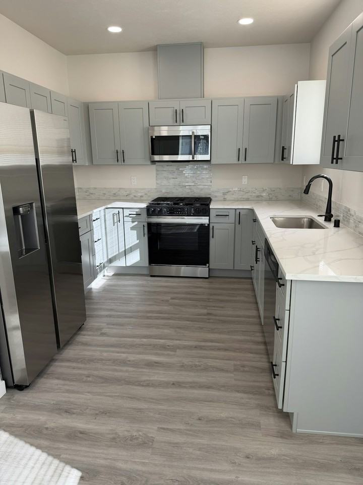 1822 North Coach Lane - Photo 5 of 42