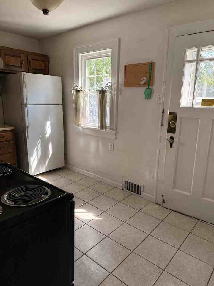 1653 West Forest Avenue, Unit 1655 - Photo 3 of 15