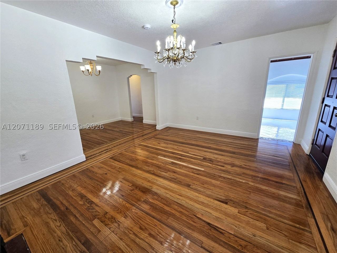 1855 Sw 16th Ter - Photo 4 of 26