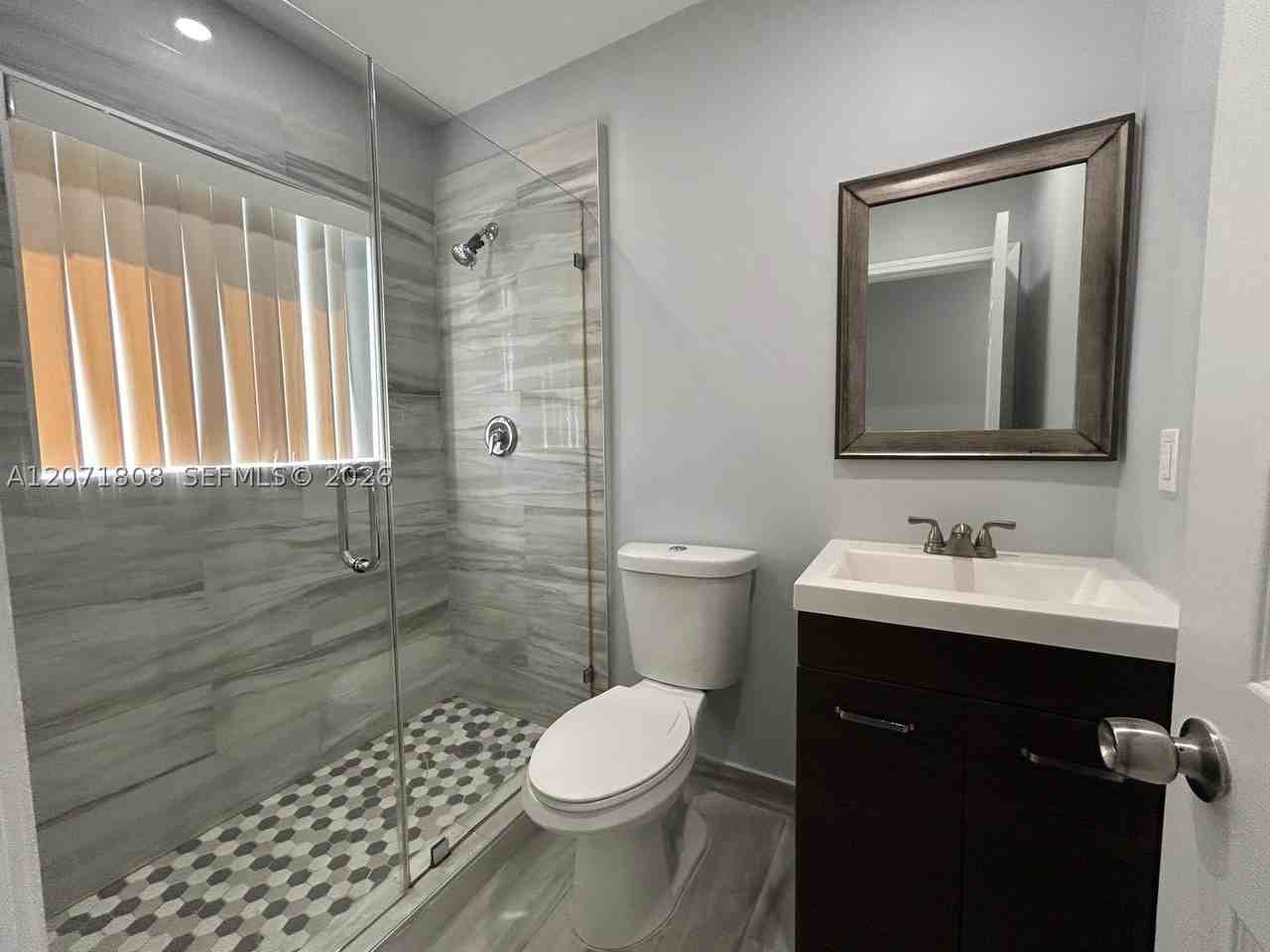 821 Nw 1st Ave #B - Photo 7 of 16