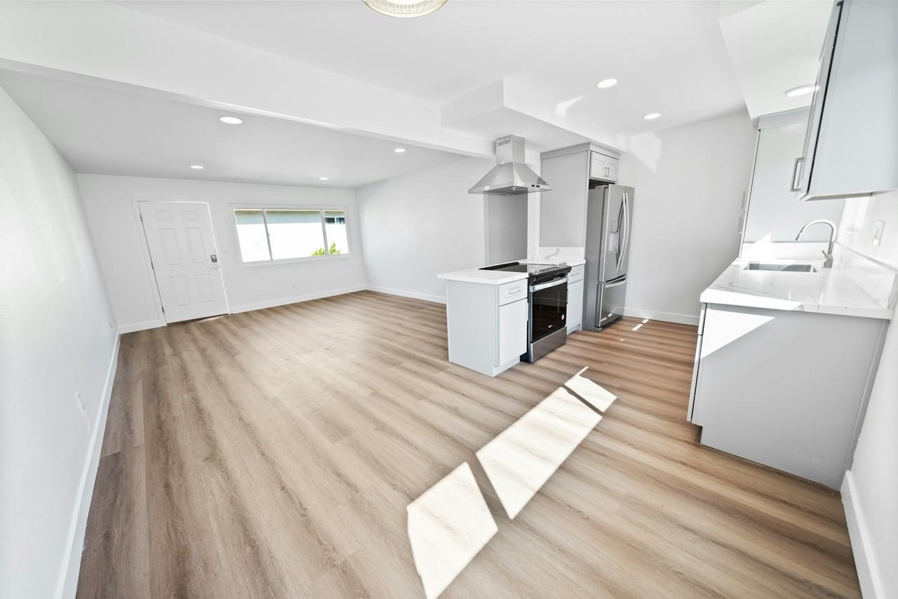 1206 Amethyst Street, Unit B - Photo 3 of 13