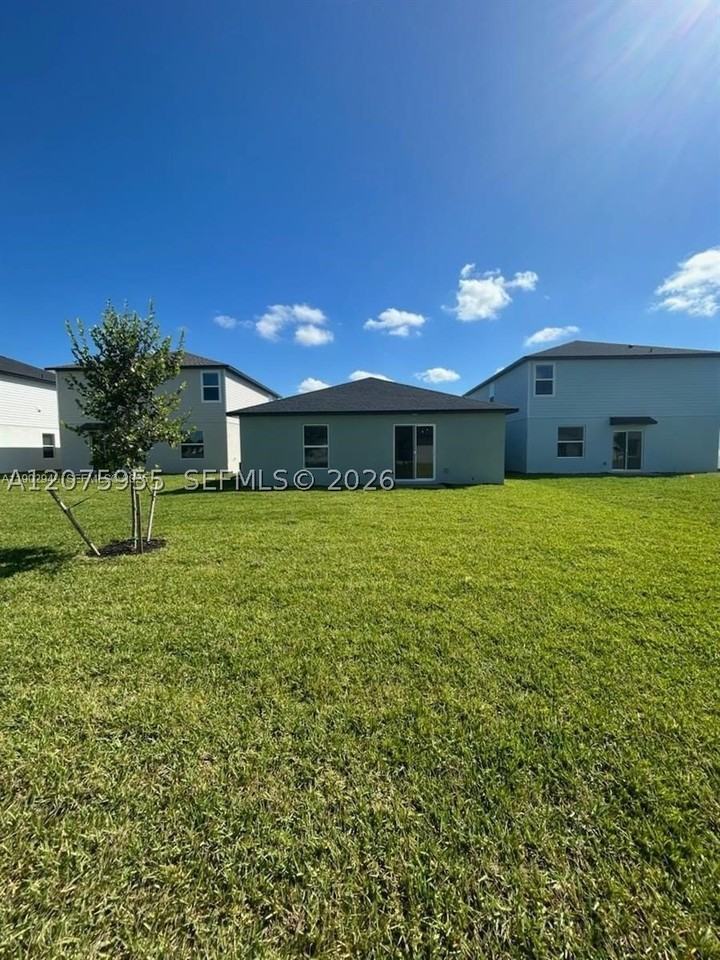 4022 San Felice Ln - Photo 3 of 14