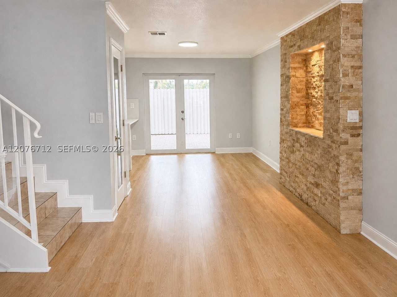 7429 Nw 182nd St - Photo 3 of 12