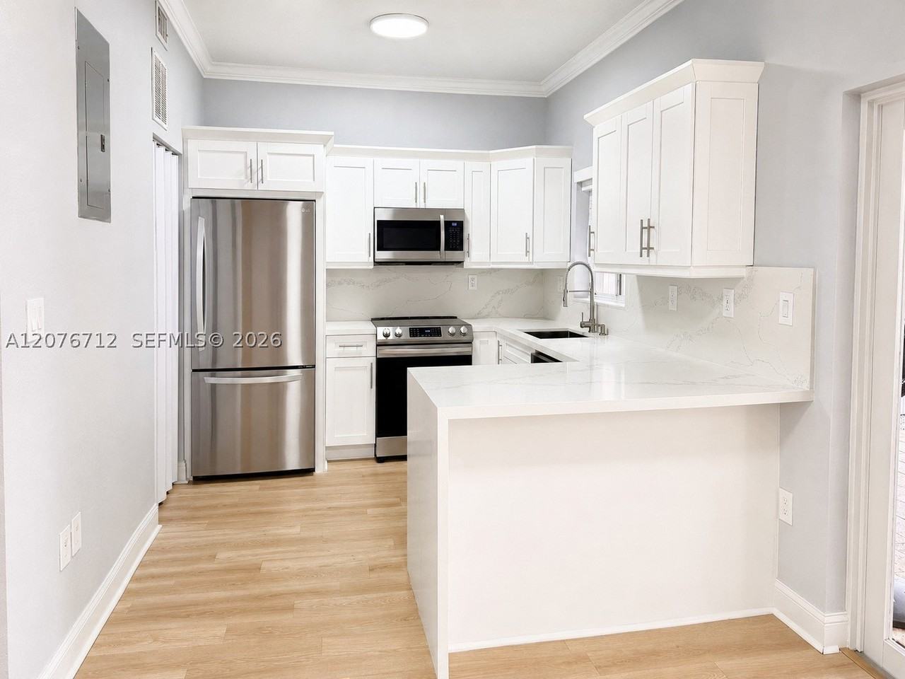 7429 Nw 182nd St - Photo 4 of 12