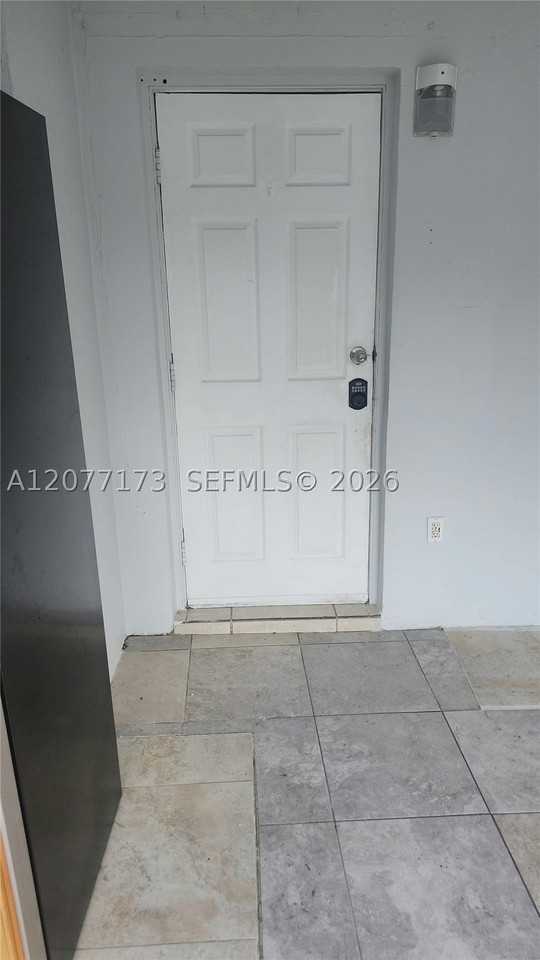 11285 Sw 43rd St - Photo 4 of 19