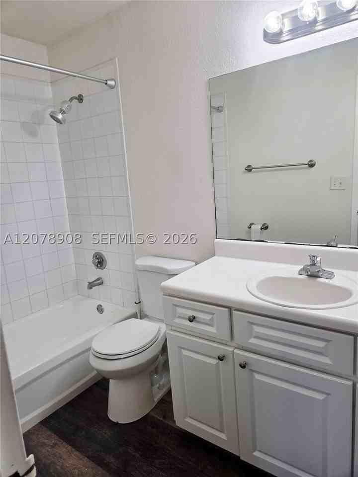 4910 Nw 79th Ave #201 - Photo 3 of 11