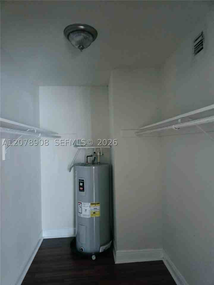 4910 Nw 79th Ave #201 - Photo 4 of 11