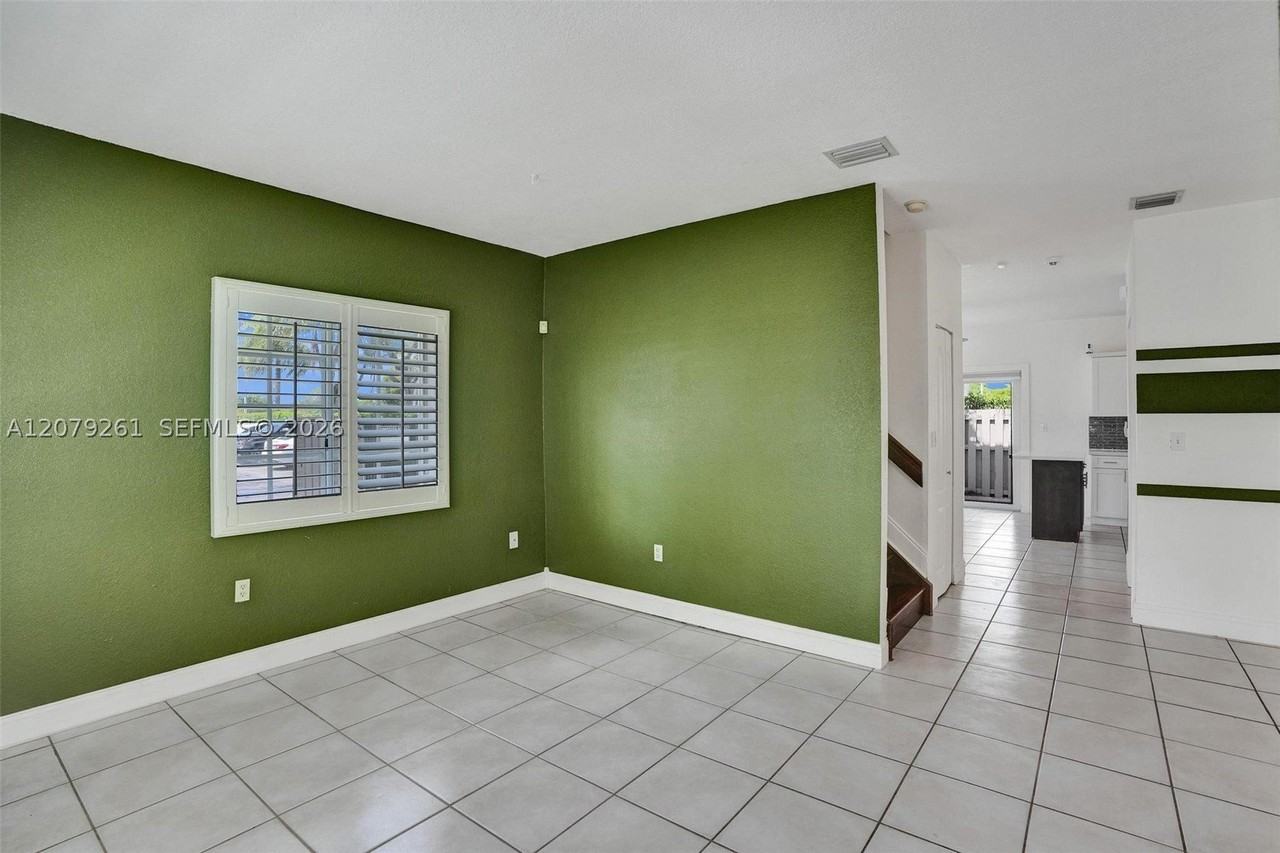 12232 Sw 148th Ter #12232 - Photo 3 of 46