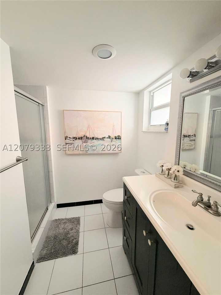 445 Ne 195th St #430 - Photo 4 of 15