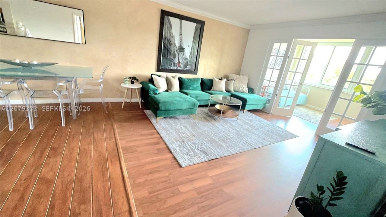 445 Ne 195th St #430 - Photo 6 of 15