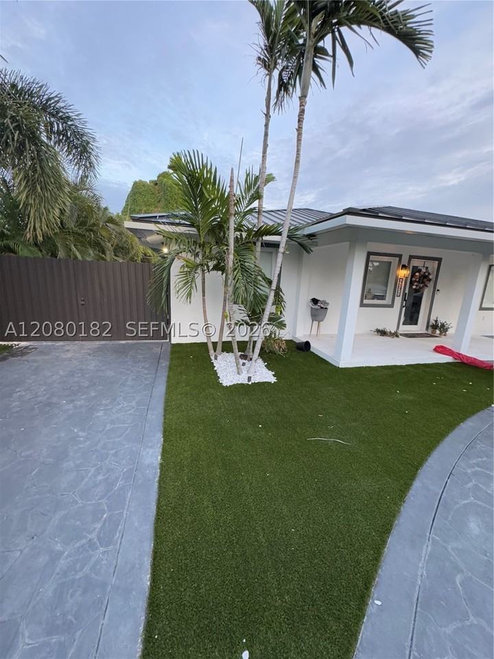 4171 Sw 99th Ct #SIDE - Photo 4 of 18