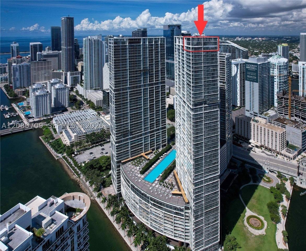465 Brickell Ave - Photo 4 of 50