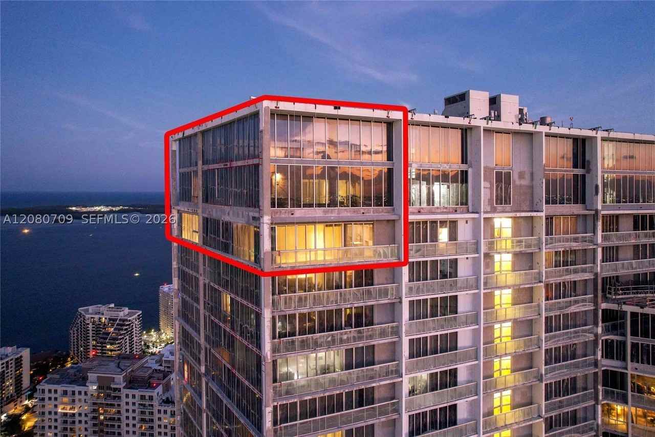 465 Brickell Ave - Photo 7 of 50
